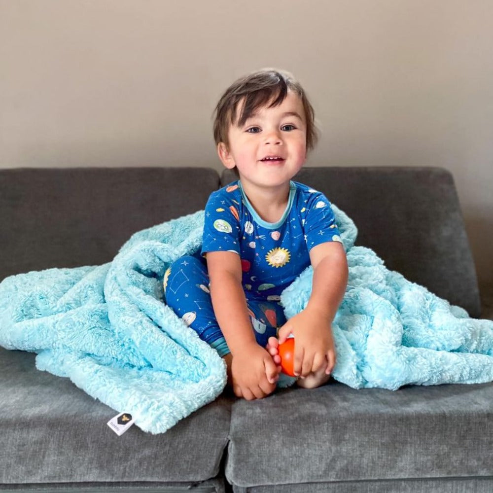 Bee Luxe Plush Blanket - Salt Water
