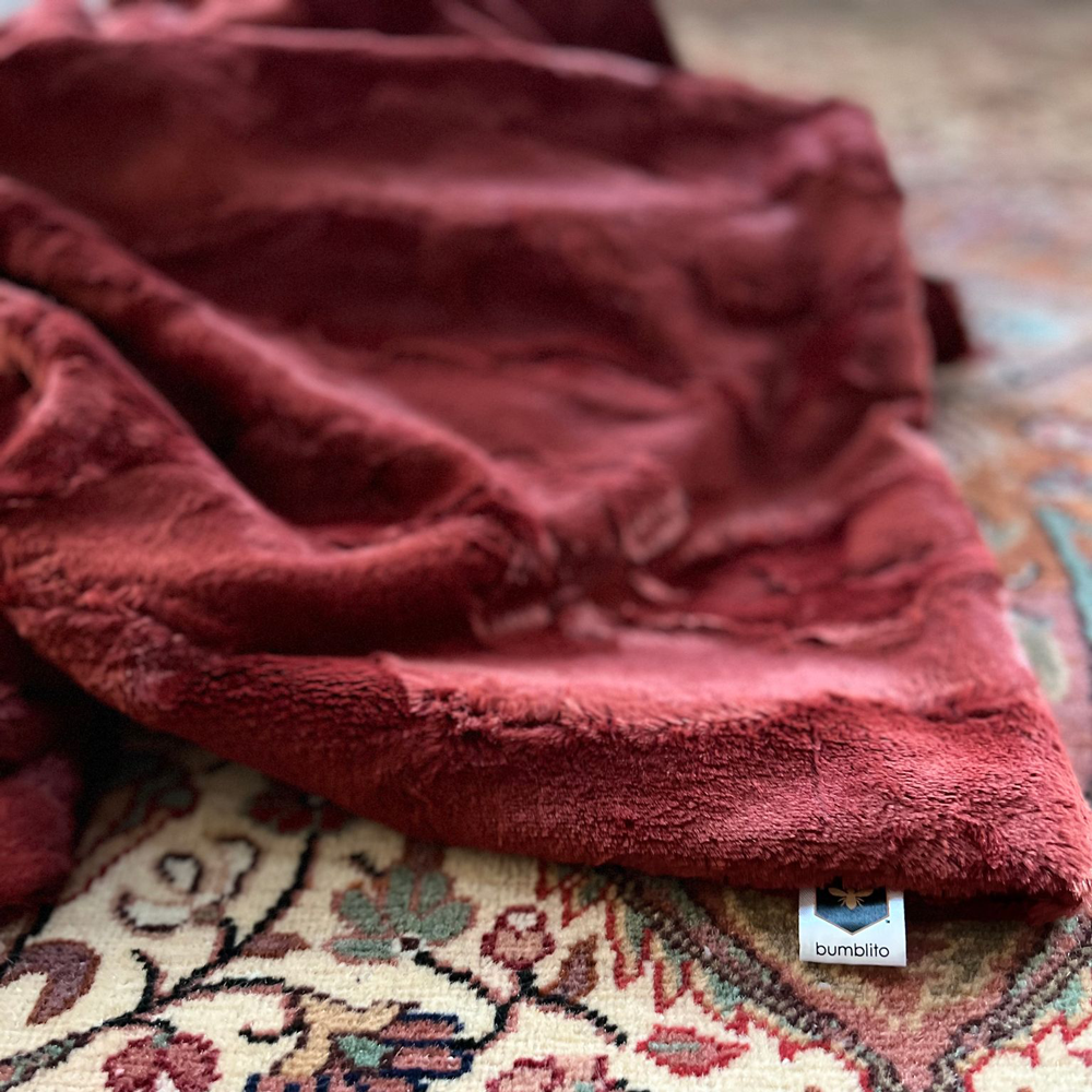 Everyday Bee Luxe Blanket Plush - Spice