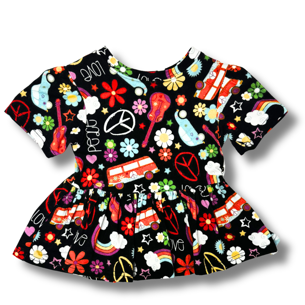 Bamboo Short Sleeve Peplum Top in Groovy