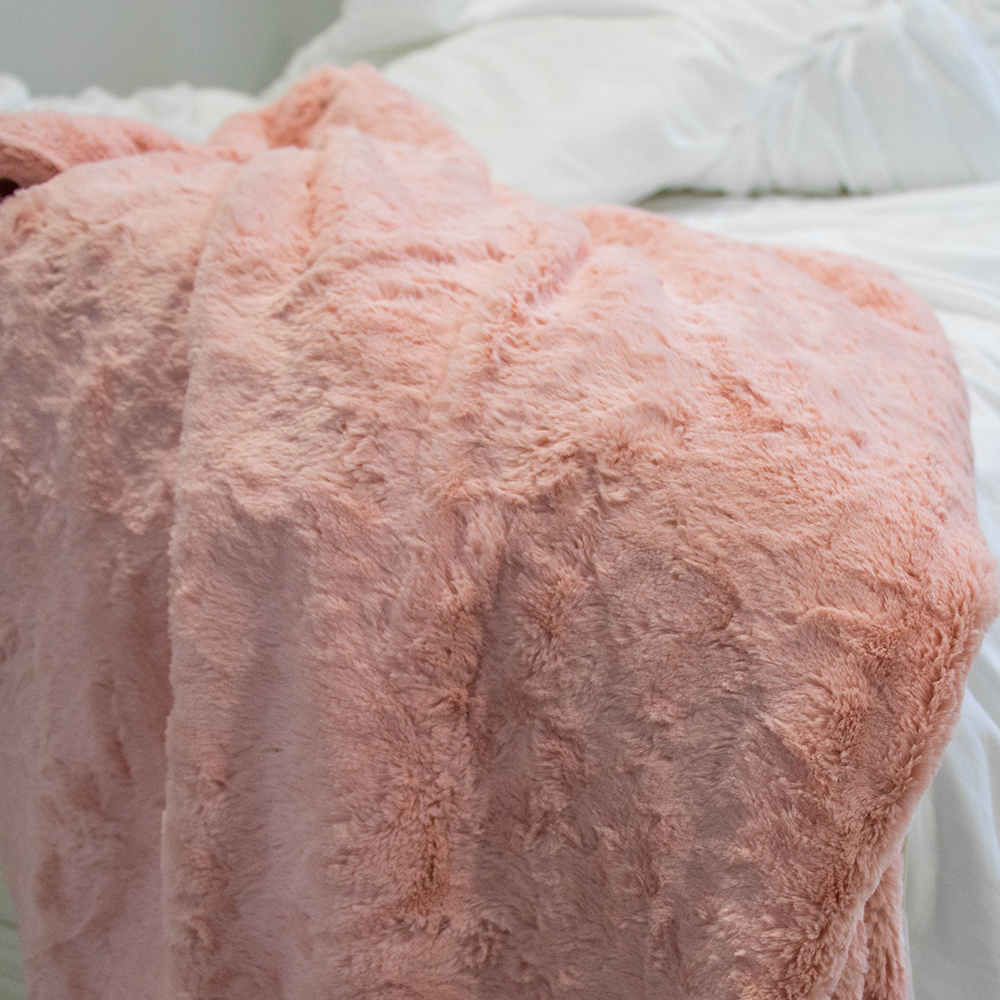 bumblito - Plush Blanket - Everyday Plush Luxury Blanket - Blossom pink color two person soft blanket - large extra soft warm blanket - pink super soft blanket